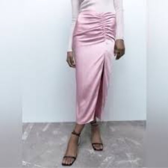 Zara Pink Satin Slip Skirt - Picture 1 of 12